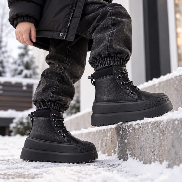 Детские ботинки UGG Kids Neumel Hybrid Leather Black