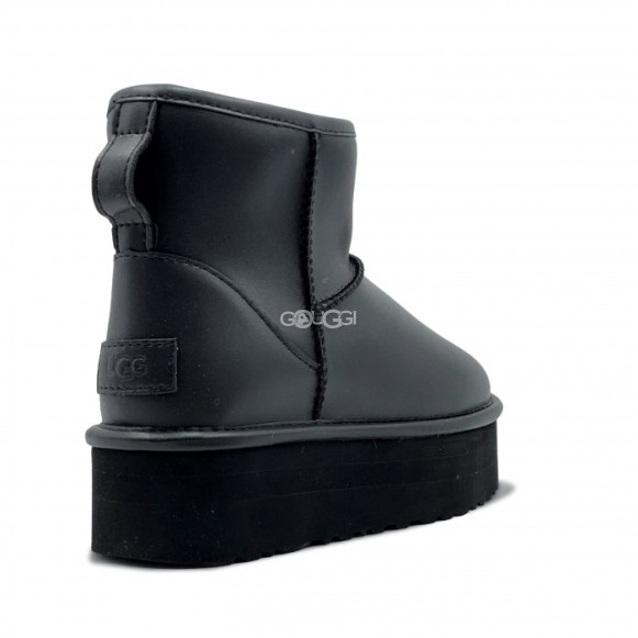 Ugg Classic Mini Platform Boot - Ultra Matte Black