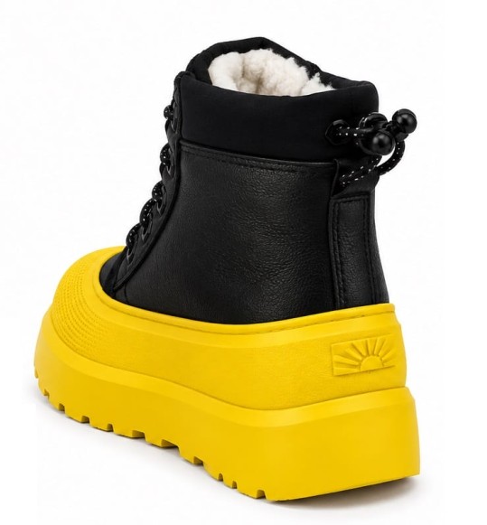 Детские ботинки UGG Kids Neumel Hybrid Black Leather Summer