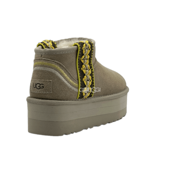 Classic Ultra Mini Braid Plat Boot Sand