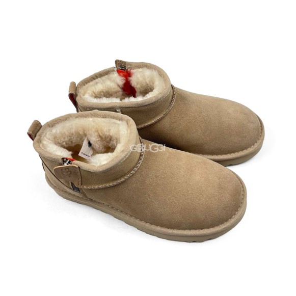 Ugg Women&#039;s Ultra Mini Sand Zip