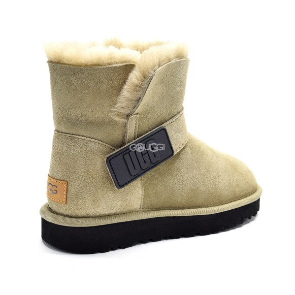 Ugg Mini Bailey Graphic Logo Suede Sand